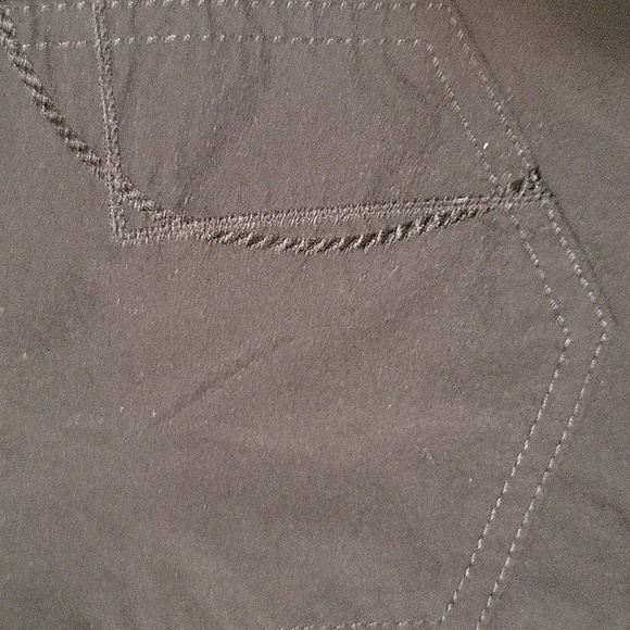 Anatomie pants.  It's just too small* Travel pants. - Picture 7 of 8